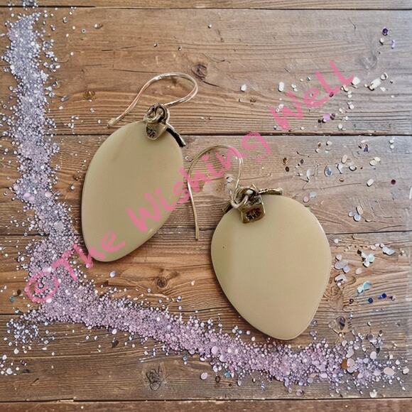 Resin Carved Goddess Face Sterling 925 Earrings - Picture 6 of 6